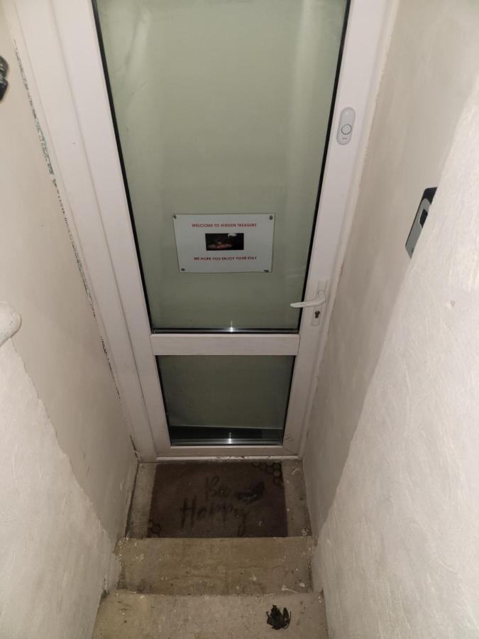 Hidden Treasure-Netflix And Wi-Fi-Basement Flat Apartman Gillingham  Kültér fotó