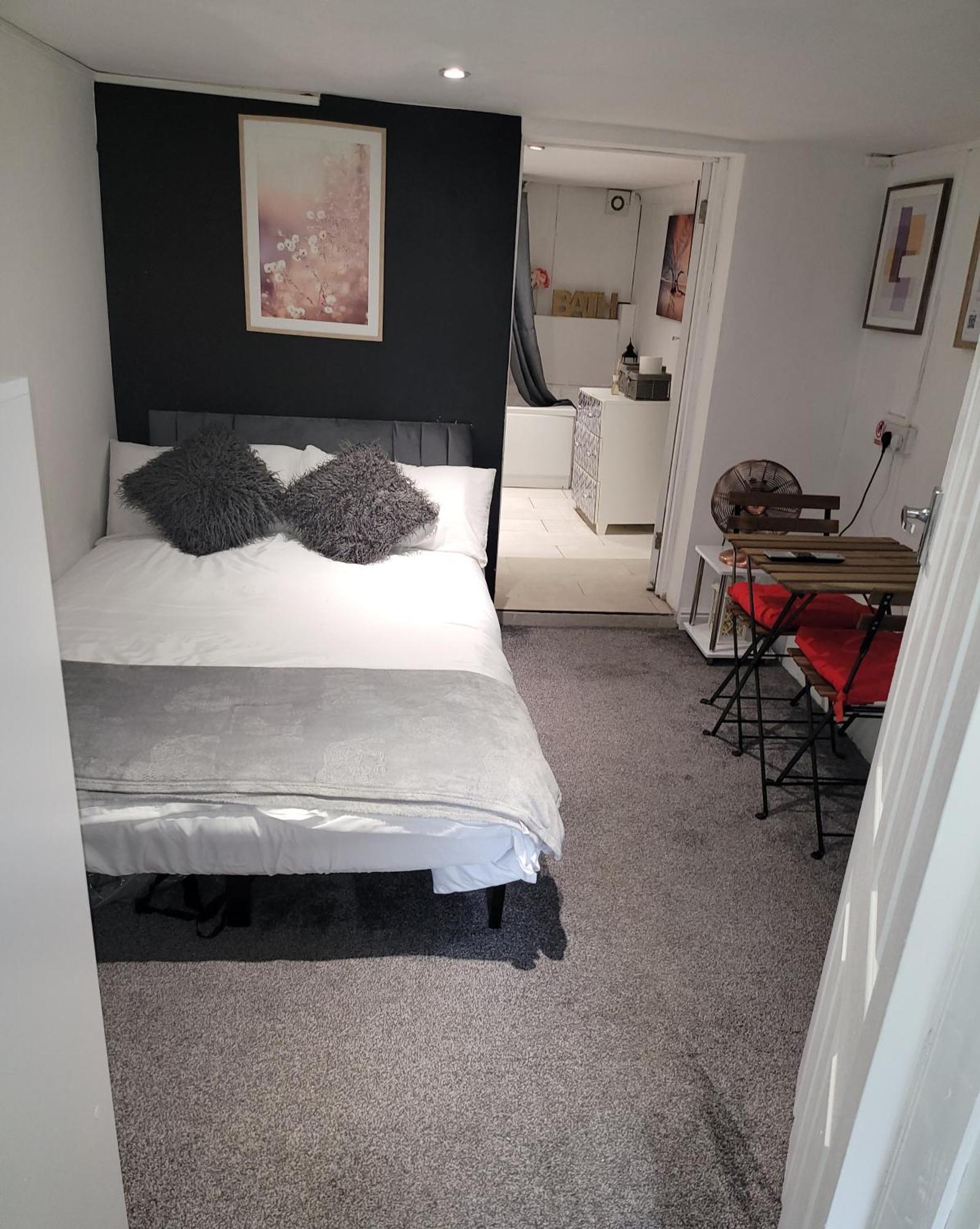 Hidden Treasure-Netflix And Wi-Fi-Basement Flat Apartman Gillingham  Kültér fotó